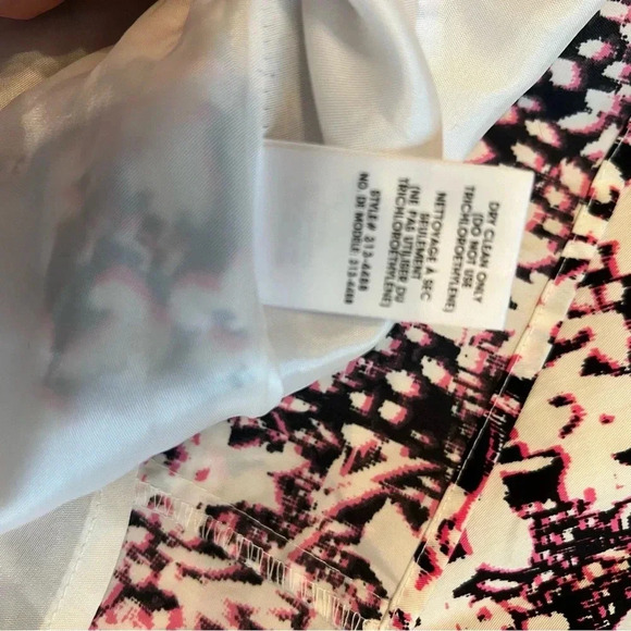 Nanette Lepore White Black Pink Abstract Floral Sheath Dress Pleated Size 2 NWOT - Picture 4 of 8